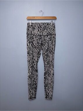 Lululemon | Black Printed Leggings | Size 8